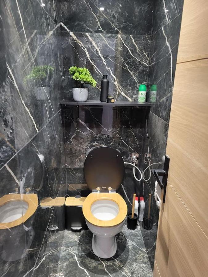 Appartement Jacuzzi Narbonne Bagian luar foto